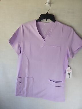 Women's Crush Scrubs Lavender V-Neck Scrub Top-Size: Large